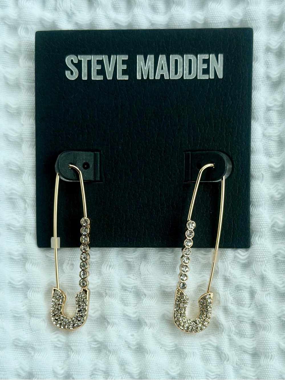 Steve Madden Rhinestone Safety Pin Drop Earrings Gold Tone Alt Girl Indie Sleaze